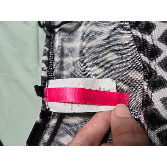 Miss California small women's black and white blouse with tummy control - Picture 5 of 8